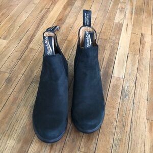 Blundstone women’s series heeled boot- black